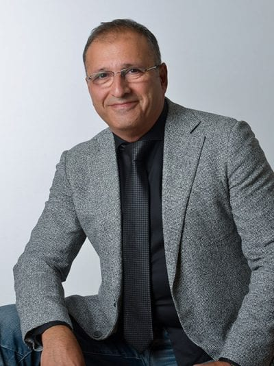 Portret Vace Selviyan